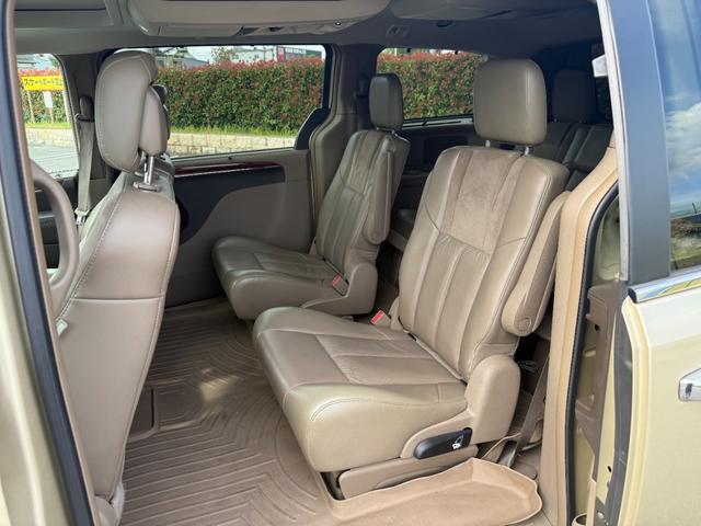 クライスラー・タウン&カントリー LIMITED サンルーフ 新車並行 実走行車両 ヴォーグタイヤ ドラレコ(45枚目)