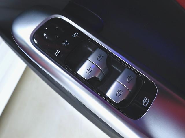 Ｃクラス Ｃ２００　アバンギャルド　ＡＭＧラインパッケージ　ベーシックパッケージ　レザーエクスクルーシブパッケージ　ＡＭＧライン　Ｂｌｕｅｔｏｏｔｈ接続　ＥＴＣ　ＬＥＤヘッドライト　ＴＶ　アイドリングストップ　クルーズコントロール（20枚目）