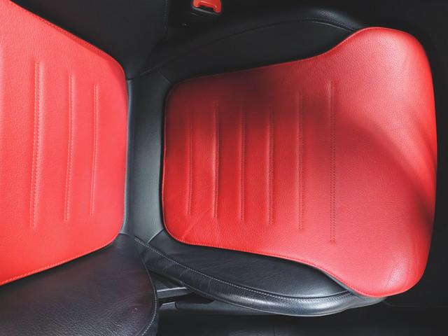 Ｃクラス Ｃ２００　アバンギャルド　ＡＭＧラインパッケージ　ベーシックパッケージ　レザーエクスクルーシブパッケージ　ＡＭＧライン　Ｂｌｕｅｔｏｏｔｈ接続　ＥＴＣ　ＬＥＤヘッドライト　ＴＶ　アイドリングストップ　クルーズコントロール（22枚目）