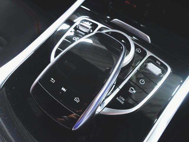 Ｇクラス Ｇ４００　ｄ　アダプティブダンピングシステム　ＡＭＧライン　ラグジュアリーパッケージ　Ｂｌｕｅｔｏｏｔｈ接続　ＥＴＣ　ＬＥＤヘッドライト　ＴＶ　アイドリングストップ　クルーズコントロール　コネクテッド機能　サイドカメラ　サンルーフ・ガラスルーフ　シートヒーター（18枚目）