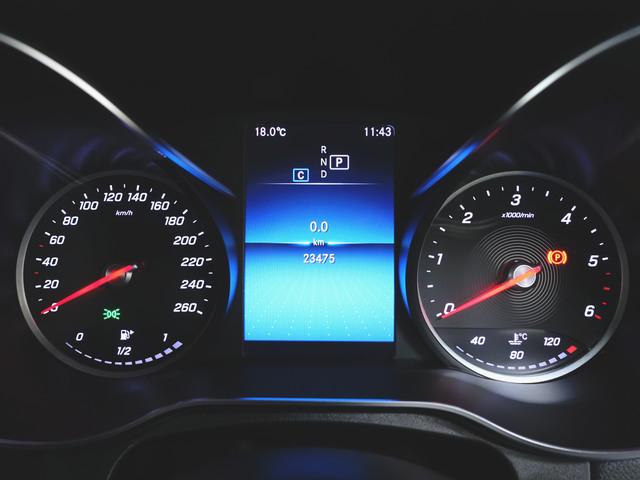 ＧＬＣ ＧＬＣ２２０　ｄ　４マチック　ＡＭＧライン　Ｂｌｕｅｔｏｏｔｈ接続　ＥＴＣ　ＬＥＤヘッドライト　ＴＶ　アイドリングストップ　クルーズコントロール　コネクテッド機能　サイドカメラ　サンルーフ・ガラスルーフ　シートヒーター　トランクスルー　ナビ（14枚目）