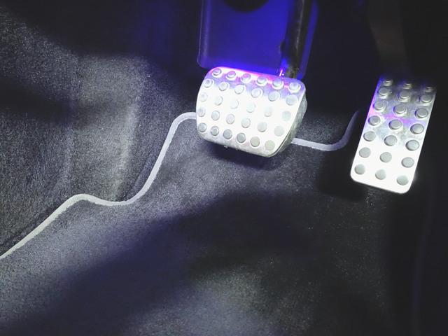 ＧＬＢ ＧＬＢ２００　ｄ　ＡＭＧレザーエクスクルーシブパッケージ　ＡＭＧライン　ナビゲーションパッケージ　アドバンスドパッケージ　３列シート　ＡＭＧライン　Ｂｌｕｅｔｏｏｔｈ接続　ＥＴＣ　ＬＥＤヘッドライト　ＴＶ（9枚目）