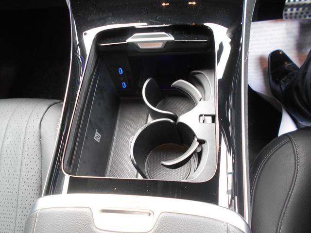 GLC GLC350 e 4マチック スポーツ エディションスター Bluetooth接続 ETC LEDヘッドライト TV アイドリングストップ クルーズコントロール サンルーフ・ガラスルーフ シートヒーター ナビ パワーシート 横滑り防止装置 音楽プレーヤー接続(4枚目)