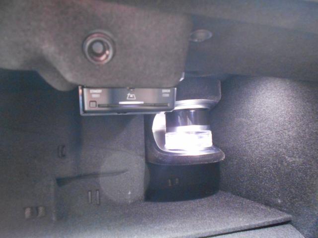 ＥＱＥ ＳＵＶ ＥＱＥ３５０　４マチック　ＳＵＶ　ローンチエディション　Ｂｌｕｅｔｏｏｔｈ接続　ＥＴＣ　ＬＥＤヘッドライト　ＴＶ　クルーズコントロール　コネクテッド機能　サイドカメラ　サンルーフ・ガラスルーフ　シートエアコン　シートヒーター　トランクスルー　ナビ（7枚目）