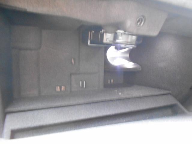 EQE SUV EQE350 4マチック SUV ローンチエディション Bluetooth接続 ETC LEDヘッドライト TV アイドリングストップ クルーズコントロール サンルーフ・ガラスルーフ シートヒーター ナビ パワーシート 横滑り防止装置 音楽プレーヤー接続(13枚目)