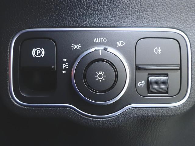 Bクラス B200 d AMGラインパッケージ AMGレザーエクスクルーシブパッケージ AMGライン Bluetooth接続 ETC LEDヘッドライト TV アイドリングストップ クルーズコントロール コネクテッド機能(20枚目)