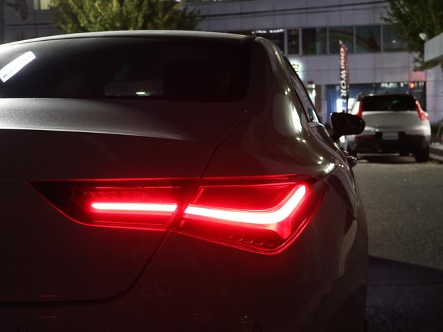 CLAクラス CLA200d AMGラインパッケージ 新車保証継承付 19AW 360/3Dビュー 駐車アシスト フットトランクオープナー 置く充電 シートH アンビエントライト ナビ TV BT USB デジタルコックピットDISP マルチビームLED(22枚目)