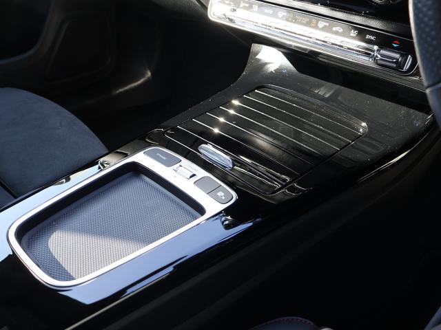 CLAクラス CLA200d AMGラインパッケージ 新車保証継承付 19AW 360/3Dビュー 駐車アシスト フットトランクオープナー 置く充電 シートH アンビエントライト ナビ TV BT USB デジタルコックピットDISP マルチビームLED(43枚目)