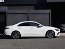 CLAクラス CLA200d AMGラインパッケージ 新車保証継承付 19AW 360/3Dビュー 駐車アシスト フットトランクオープナー 置く充電 シートH アンビエントライト ナビ TV BT USB デジタルコックピットDISP マルチビームLED(4枚目)