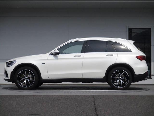 ＧＬＣ３５０ｅ　４マチック　ＡＭＧライン　レザーエクスクルーシブパッケージ　パノラミックスライディングルーフ　レーダーセーフティーパッケージ　ヘッドアップディスプレイ　パワーシート　シートヒーター　シートベンチレーター　Ｗエアコン(5枚目)