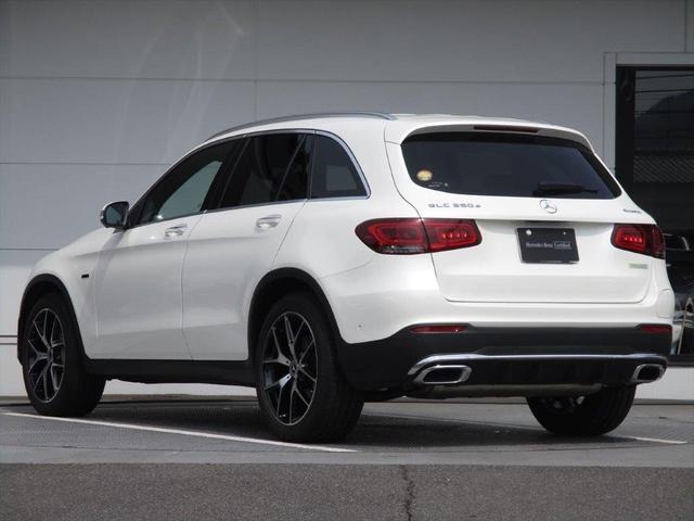 ＧＬＣ３５０ｅ　４マチック　ＡＭＧライン　レザーエクスクルーシブパッケージ　パノラミックスライディングルーフ　レーダーセーフティーパッケージ　ヘッドアップディスプレイ　パワーシート　シートヒーター　シートベンチレーター　Ｗエアコン(6枚目)