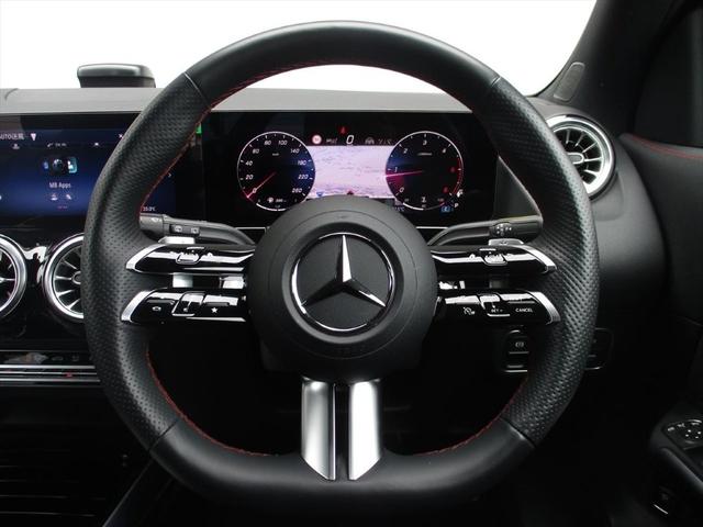ＧＬＡクラス ＧＬＡ２００ｄ　４マチック　ＡＭＧラインパッケージ　パノラミックスライディングルーフ　レーダーセーフティーパッケージ　ｍｅコネクト　パワーシート　シートヒーター　３６０度カメラ　ＥＴＣ２．０　ナビゲーション　ＴＶ　パークトロニックシステム（23枚目）