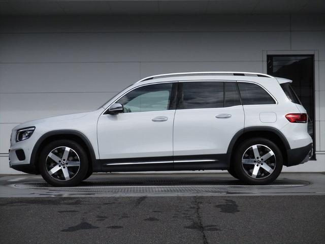 ＧＬＢ ＧＬＢ２００ｄ　４マチック　ワンオーナー　レザーエクスクルーシブパッケージ　パノラミックスライディングルーフ　メモリー付きパワーシート無し　ワイヤレスチャージング無し　ｍｅコネクト　シートヒーター　３６０度カメラ　ＥＴＣ２．０（5枚目）