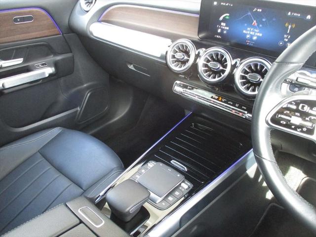 ＧＬＢ ＧＬＢ２００ｄ　４マチック　ワンオーナー　レザーエクスクルーシブパッケージ　パノラミックスライディングルーフ　メモリー付きパワーシート無し　ワイヤレスチャージング無し　ｍｅコネクト　シートヒーター　３６０度カメラ　ＥＴＣ２．０（40枚目）