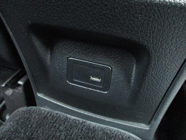 ＧＬＢ ＧＬＢ２００ｄ　４マチック　ワンオーナー　レザーエクスクルーシブパッケージ　パノラミックスライディングルーフ　メモリー付きパワーシート無し　ワイヤレスチャージング無し　ｍｅコネクト　シートヒーター　３６０度カメラ　ＥＴＣ２．０（53枚目）