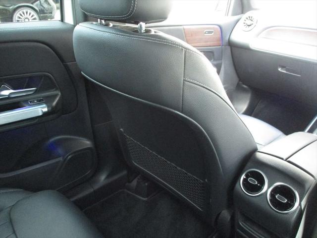 ＧＬＢ ＧＬＢ２００ｄ　４マチック　ワンオーナー　レザーエクスクルーシブパッケージ　パノラミックスライディングルーフ　メモリー付きパワーシート無し　ワイヤレスチャージング無し　ｍｅコネクト　シートヒーター　３６０度カメラ　ＥＴＣ２．０（56枚目）