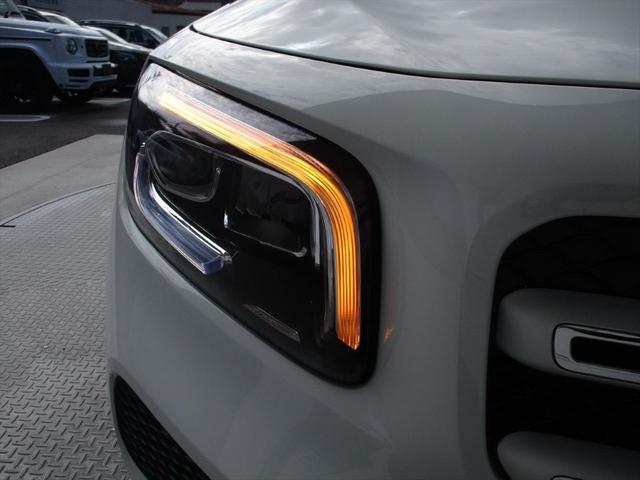 ＧＬＢ ＧＬＢ２００ｄ　４マチック　ワンオーナー　レザーエクスクルーシブパッケージ　パノラミックスライディングルーフ　メモリー付きパワーシート無し　ワイヤレスチャージング無し　ｍｅコネクト　シートヒーター　３６０度カメラ　ＥＴＣ２．０（65枚目）