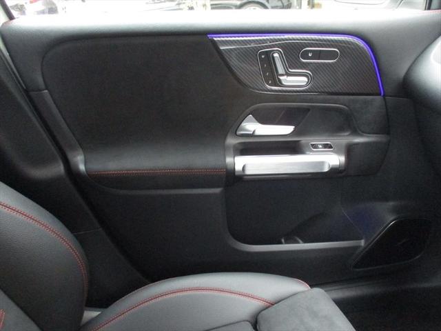 GLB GLB180 AMGラインパッケージ アドバンスドパッケージ パノラミックスライディングルーフ ヘッドアップディスプレイ 3列シート 7人乗り meコネクト パワーシート シートヒーター 360度カメラ ETC2.0(52枚目)