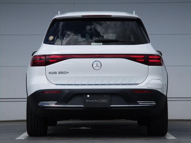 ＥＱＢ ＥＱＢ２５０＋　パノラミックスライディングルーフ　レーダーセーフティーパッケージ　ｍｅコネクト　３列シート　７人乗り　パワーシート　シートヒーター　３６０度カメラ　ＥＴＣ２．０　パークトロニックシステム（7枚目）