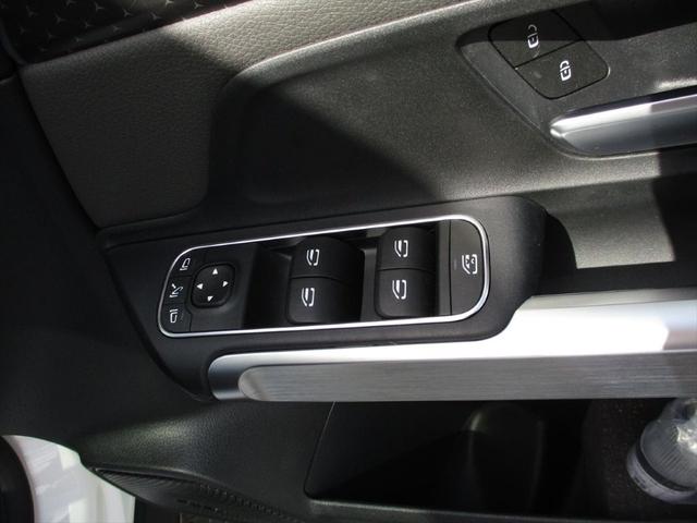 ＥＱＢ ＥＱＢ２５０＋　パノラミックスライディングルーフ　レーダーセーフティーパッケージ　ｍｅコネクト　３列シート　７人乗り　パワーシート　シートヒーター　３６０度カメラ　ＥＴＣ２．０　パークトロニックシステム（19枚目）