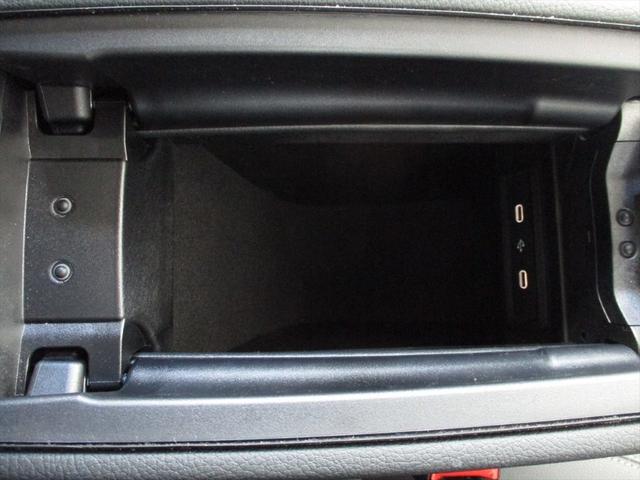 ＥＱＢ ＥＱＢ２５０＋　パノラミックスライディングルーフ　レーダーセーフティーパッケージ　ｍｅコネクト　３列シート　７人乗り　パワーシート　シートヒーター　３６０度カメラ　ＥＴＣ２．０　パークトロニックシステム（43枚目）