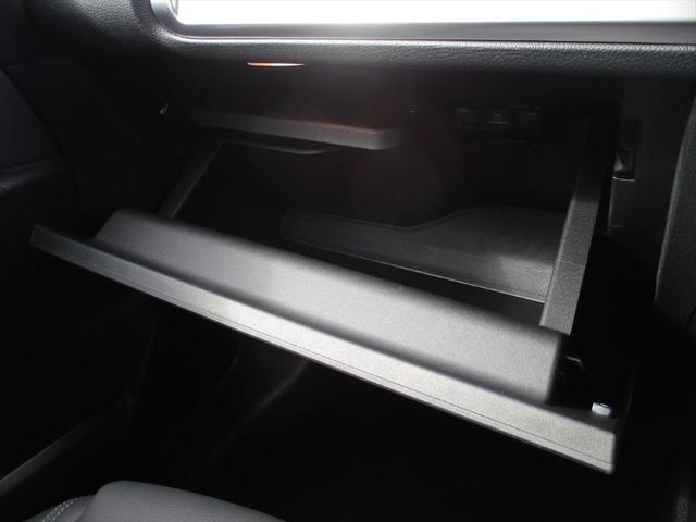 ＥＱＢ ＥＱＢ２５０＋　パノラミックスライディングルーフ　レーダーセーフティーパッケージ　ｍｅコネクト　３列シート　７人乗り　パワーシート　シートヒーター　３６０度カメラ　ＥＴＣ２．０　パークトロニックシステム（49枚目）