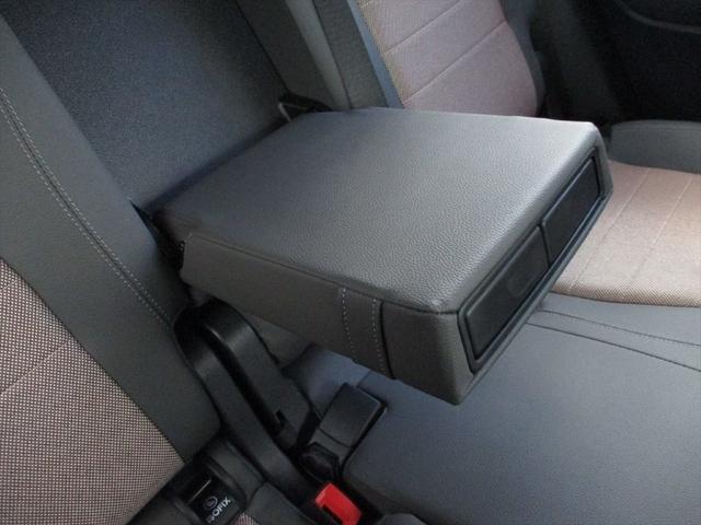 ＥＱＢ ＥＱＢ２５０＋　パノラミックスライディングルーフ　レーダーセーフティーパッケージ　ｍｅコネクト　３列シート　７人乗り　パワーシート　シートヒーター　３６０度カメラ　ＥＴＣ２．０　パークトロニックシステム（56枚目）