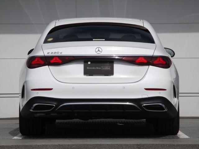 Eクラス E220d アバンギャルド AMGラインパッケージ ワンオーナー アドバンスドパッケージ ヘッドアップディスプレイ レーダーセーフティーパッケージ meコネクト パワーシート シートヒーター 360度カメラ ETC2.0(7枚目)