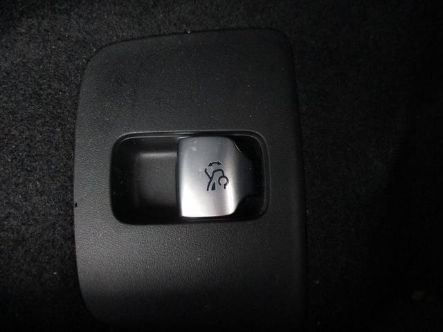 Eクラス E220d アバンギャルド AMGラインパッケージ ワンオーナー アドバンスドパッケージ ヘッドアップディスプレイ レーダーセーフティーパッケージ meコネクト パワーシート シートヒーター 360度カメラ ETC2.0(24枚目)