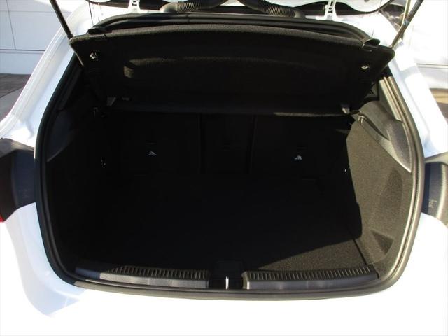 Ａクラス Ａ２００ｄ　ＡＭＧレザーエクスクルーシブパッケージ　ＡＭＧラインパッケージ　アドバンスドパッケージ　パノラミックスライディングルーフ　ヘッドアップディスプレイ　ｍｅコネクト　パワーシート　シートヒーター　３６０度カメラ　ＥＴＣ２．０（9枚目）