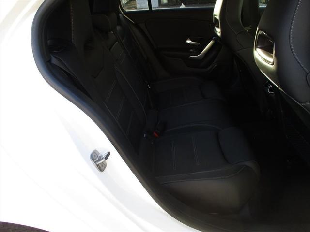 Ａクラス Ａ２００ｄ　ＡＭＧレザーエクスクルーシブパッケージ　ＡＭＧラインパッケージ　アドバンスドパッケージ　パノラミックスライディングルーフ　ヘッドアップディスプレイ　ｍｅコネクト　パワーシート　シートヒーター　３６０度カメラ　ＥＴＣ２．０（14枚目）