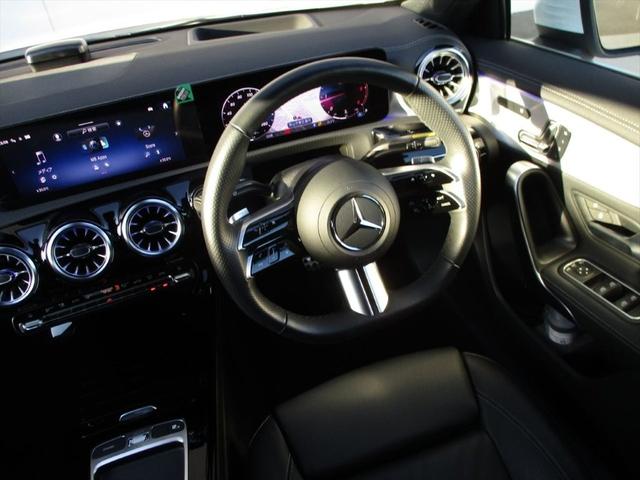 Ａクラス Ａ２００ｄ　ＡＭＧレザーエクスクルーシブパッケージ　ＡＭＧラインパッケージ　アドバンスドパッケージ　パノラミックスライディングルーフ　ヘッドアップディスプレイ　ｍｅコネクト　パワーシート　シートヒーター　３６０度カメラ　ＥＴＣ２．０（63枚目）