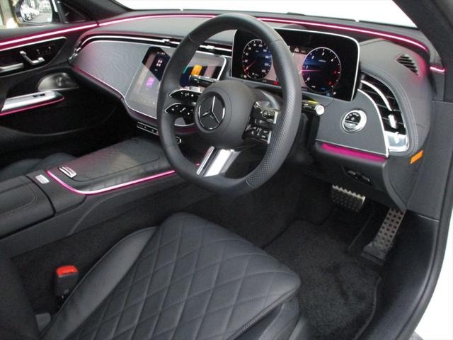 Eクラス E220d アバンギャルド AMGラインパッケージ ワンオーナー レザーエクスクルーシブパッケージ アドバンスドパッケージ パノラミックスライディングルーフ ヘッドアップディスプレイ パワーシート シートヒーター シートベンチレーター 360度カメラ(12枚目)