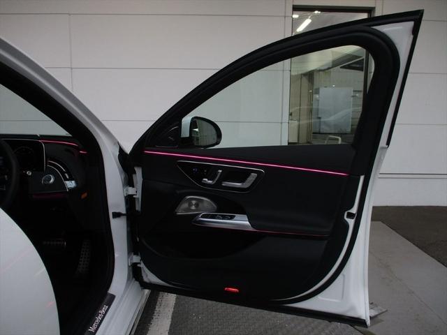 Eクラス E220d アバンギャルド AMGラインパッケージ ワンオーナー レザーエクスクルーシブパッケージ アドバンスドパッケージ パノラミックスライディングルーフ ヘッドアップディスプレイ パワーシート シートヒーター シートベンチレーター 360度カメラ(19枚目)