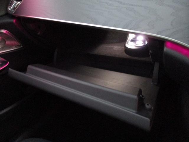 Eクラス E220d アバンギャルド AMGラインパッケージ ワンオーナー レザーエクスクルーシブパッケージ アドバンスドパッケージ パノラミックスライディングルーフ ヘッドアップディスプレイ パワーシート シートヒーター シートベンチレーター 360度カメラ(50枚目)