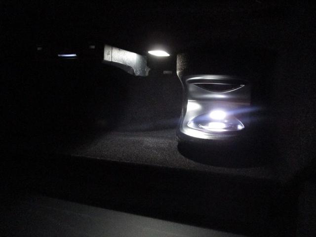 Eクラス E220d アバンギャルド AMGラインパッケージ ワンオーナー レザーエクスクルーシブパッケージ アドバンスドパッケージ パノラミックスライディングルーフ ヘッドアップディスプレイ パワーシート シートヒーター シートベンチレーター 360度カメラ(51枚目)