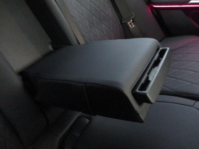 Eクラス E220d アバンギャルド AMGラインパッケージ ワンオーナー レザーエクスクルーシブパッケージ アドバンスドパッケージ パノラミックスライディングルーフ ヘッドアップディスプレイ パワーシート シートヒーター シートベンチレーター 360度カメラ(59枚目)