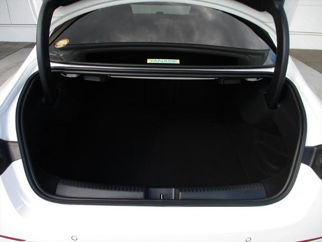 CLAクラス CLA200d AMGラインパッケージ アドバンスドパッケージ パノラミックスライディングルーフ レーダーセーフティーパッケージ meコネクト パワーシート シートヒーター 360度カメラ ETC2.0 ナビゲーション TV(9枚目)