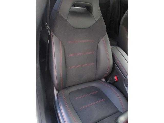 CLAクラス CLA200d AMGラインパッケージ アドバンスドパッケージ パノラミックスライディングルーフ レーダーセーフティーパッケージ meコネクト パワーシート シートヒーター 360度カメラ ETC2.0 ナビゲーション TV(13枚目)