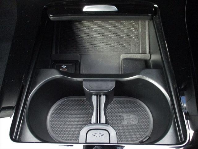 CLAクラス CLA200d AMGラインパッケージ アドバンスドパッケージ パノラミックスライディングルーフ レーダーセーフティーパッケージ meコネクト パワーシート シートヒーター 360度カメラ ETC2.0 ナビゲーション TV(38枚目)