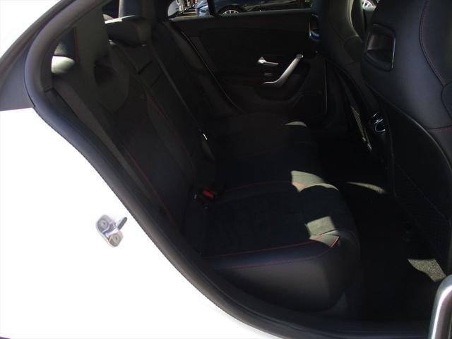 ＣＬＡクラス ＣＬＡ２００ｄ　ＡＭＧラインパッケージ　レーダーセーフティーパッケージ　ｍｅコネクト　パワーシート　シートヒーター　３６０度カメラ　ＥＴＣ２．０　ナビゲーション　ＴＶ　パークトロニックシステム　１９インチＡＭＧアルミホイール（14枚目）