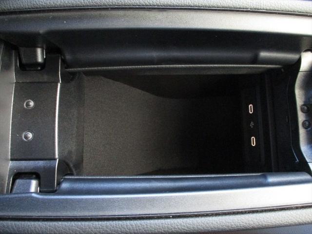 ＣＬＡクラス ＣＬＡ２００ｄ　ＡＭＧラインパッケージ　レーダーセーフティーパッケージ　ｍｅコネクト　パワーシート　シートヒーター　３６０度カメラ　ＥＴＣ２．０　ナビゲーション　ＴＶ　パークトロニックシステム　１９インチＡＭＧアルミホイール（42枚目）