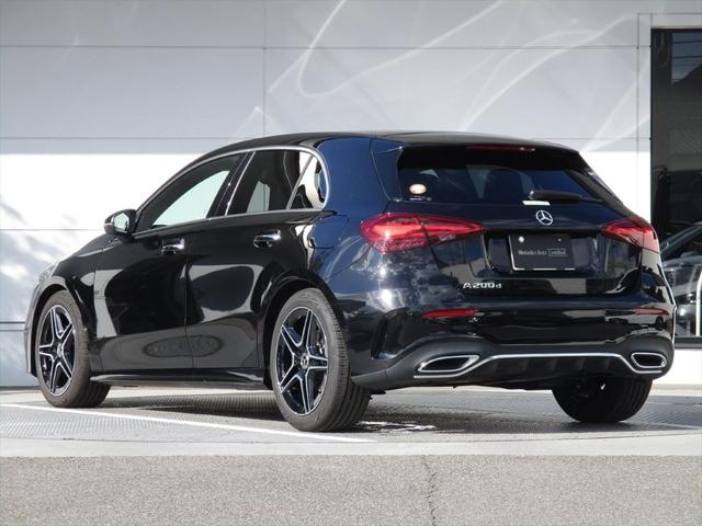 Ａクラス Ａ２００ｄ　ＡＭＧラインパッケージ　レーダーセーフティーパッケージ　ｍｅコネクト　パワーシート　シートヒーター　バックカメラ　ＥＴＣ２．０　ナビゲーション　ＴＶ　パークトロニックシステム　１８インチＡＭＧアルミホイール（6枚目）