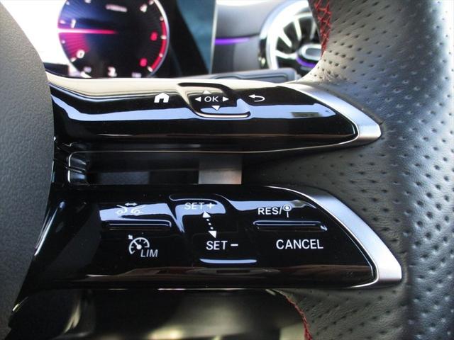 Ａクラス Ａ２００ｄ　ＡＭＧラインパッケージ　レーダーセーフティーパッケージ　ｍｅコネクト　パワーシート　シートヒーター　バックカメラ　ＥＴＣ２．０　ナビゲーション　ＴＶ　パークトロニックシステム　１８インチＡＭＧアルミホイール（24枚目）