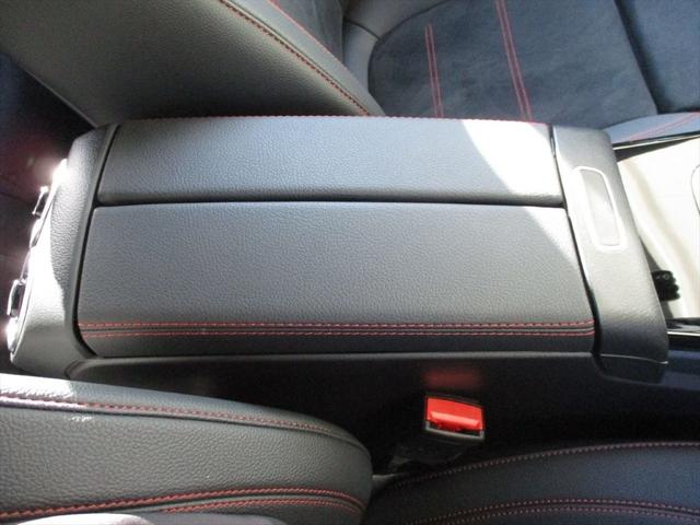 Ａクラス Ａ２００ｄ　ＡＭＧラインパッケージ　レーダーセーフティーパッケージ　ｍｅコネクト　パワーシート　シートヒーター　バックカメラ　ＥＴＣ２．０　ナビゲーション　ＴＶ　パークトロニックシステム　１８インチＡＭＧアルミホイール（39枚目）