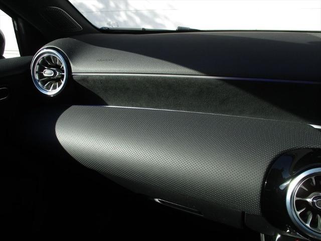 Ａクラス Ａ２００ｄ　ＡＭＧラインパッケージ　レーダーセーフティーパッケージ　ｍｅコネクト　パワーシート　シートヒーター　バックカメラ　ＥＴＣ２．０　ナビゲーション　ＴＶ　パークトロニックシステム　１８インチＡＭＧアルミホイール（44枚目）