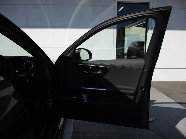 Cクラスステーションワゴン C200ステーションワゴンアバンギャルドAMGライP ベーシックパッケージ meコネクト レーダーセーフティーパッケージ ヘッドアップディスプレイ パワーシート シートヒーター 360度カメラ ETC2.0 ナビゲーション TV(19枚目)