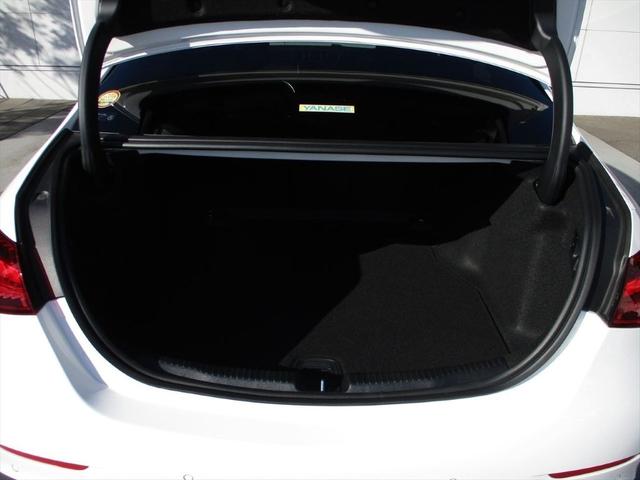 Cクラス C220dアバンギャルド AMGラインパッケージ セーフティービジョンパッケージ レザーエクスクルーシブパッケージ パノラミックスライディングルーフ ヘッドアップディスプレイ meコネクト 360度カメラ ETC2.0 パワーシート シートヒーター(10枚目)