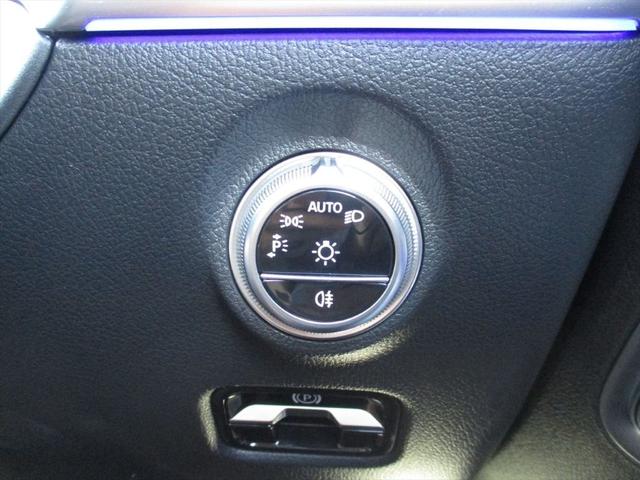 Cクラス C220dアバンギャルド AMGラインパッケージ セーフティービジョンパッケージ レザーエクスクルーシブパッケージ パノラミックスライディングルーフ ヘッドアップディスプレイ meコネクト 360度カメラ ETC2.0 パワーシート シートヒーター(33枚目)