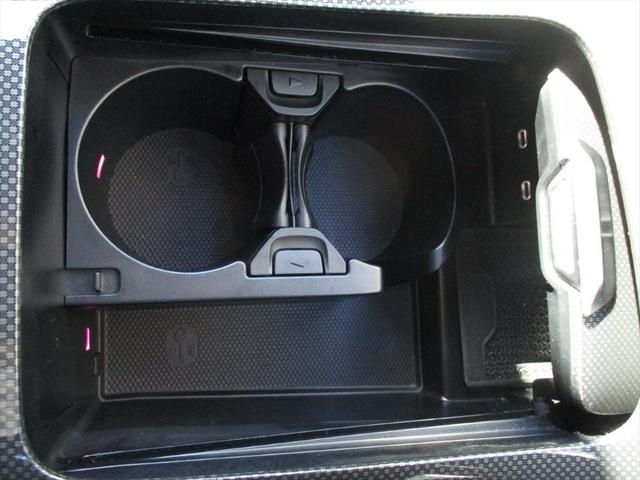 Cクラス C220dアバンギャルド AMGラインパッケージ セーフティービジョンパッケージ レザーエクスクルーシブパッケージ パノラミックスライディングルーフ ヘッドアップディスプレイ meコネクト 360度カメラ ETC2.0 パワーシート シートヒーター(43枚目)